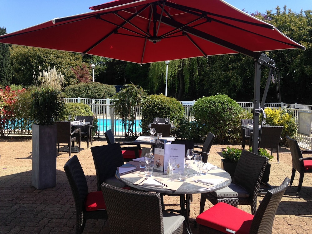 Hotel Mercure Paris Le Bourget 62/74
