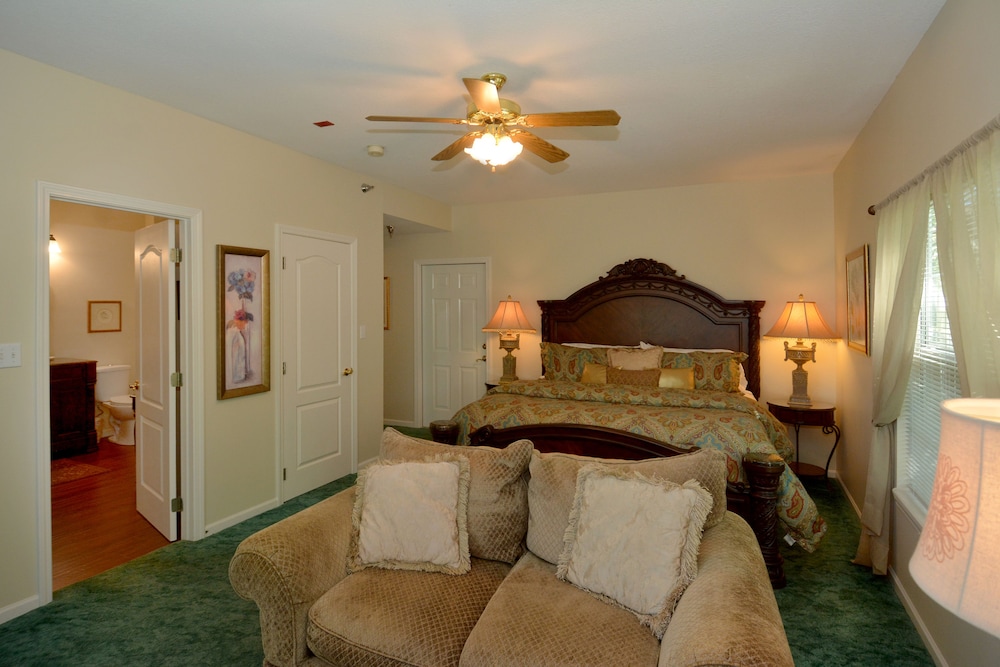 Bradford House Bed & Breakfast 37/54