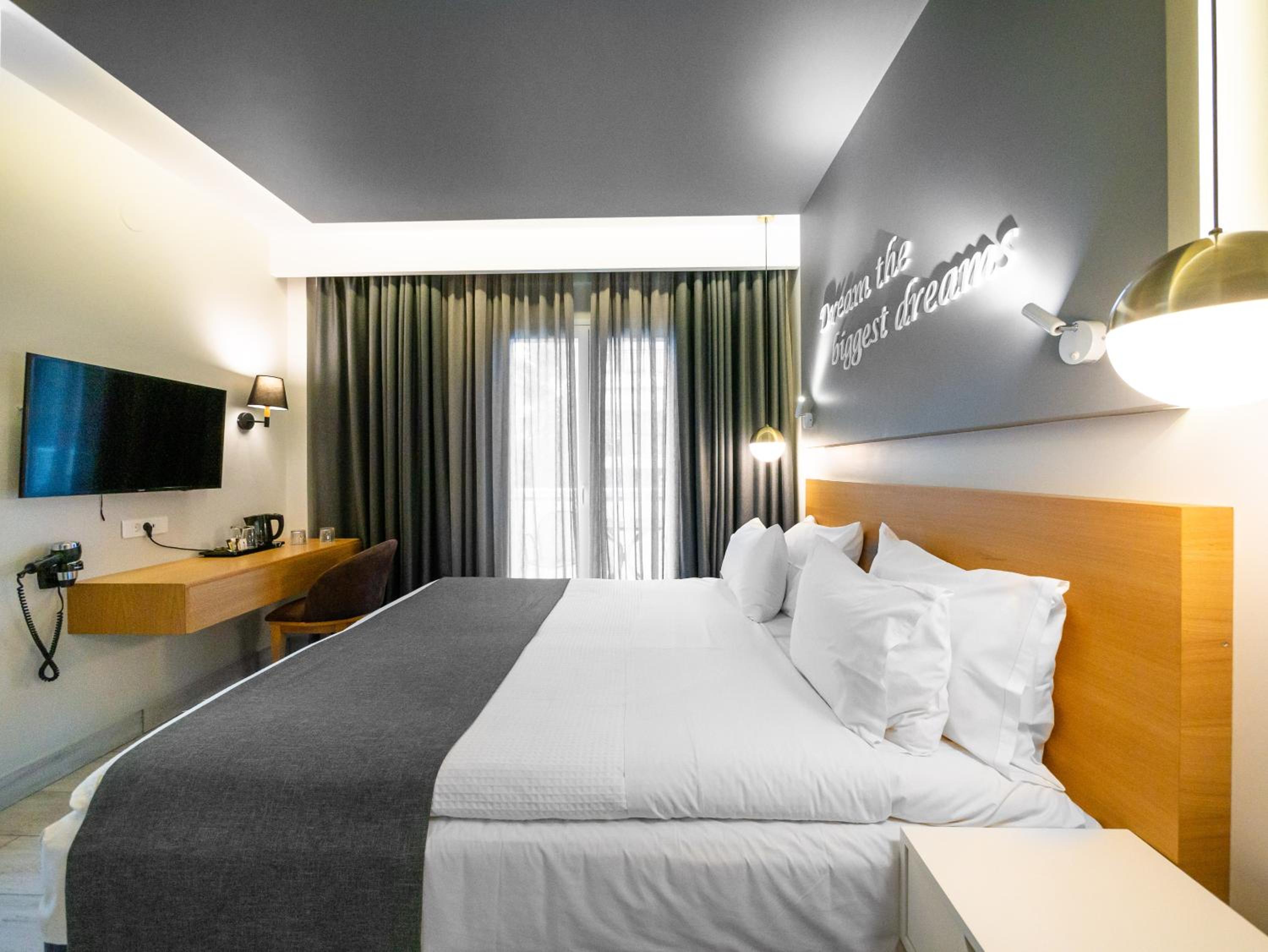 Double Bed, Back Side، Golden Star City Resort 4/7