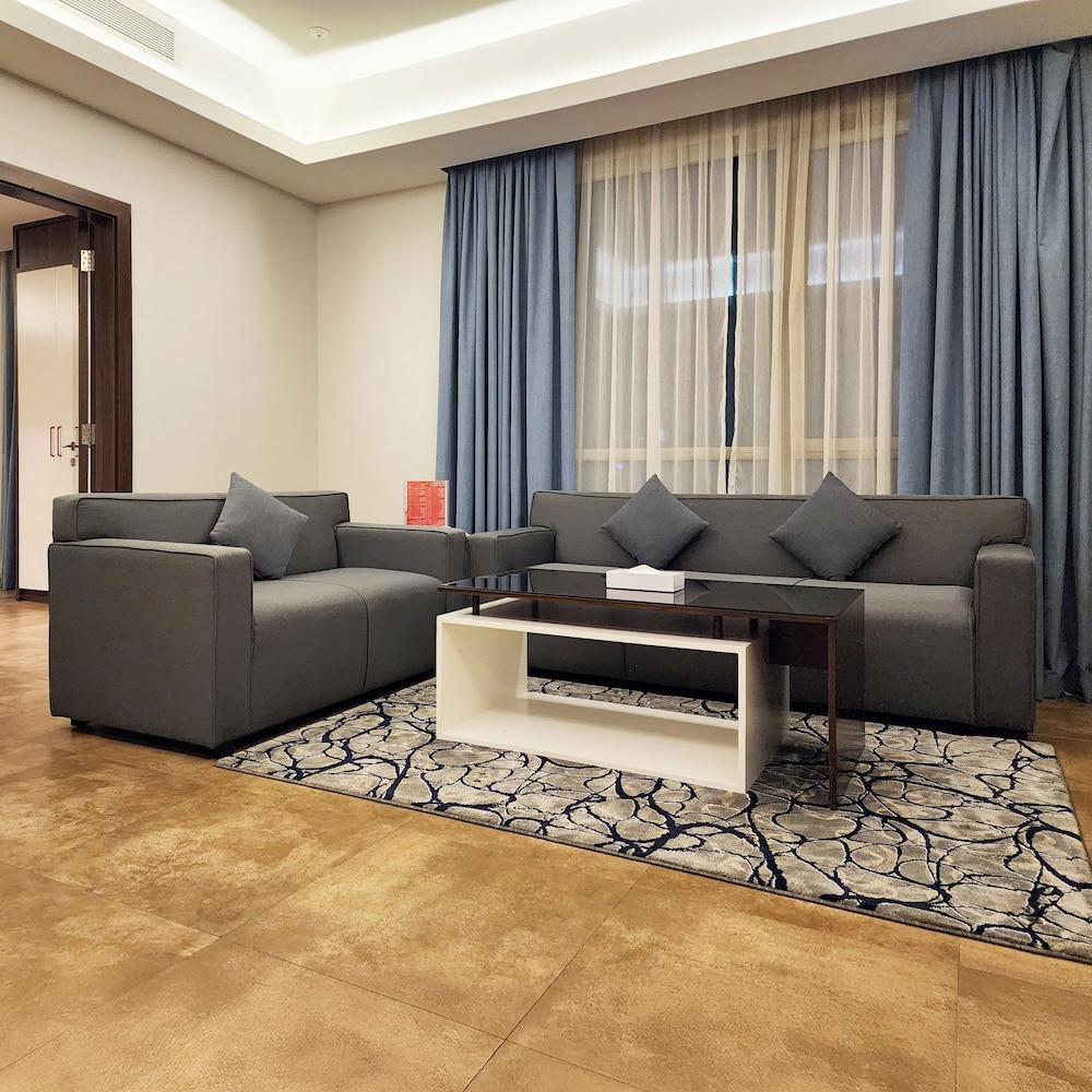 Juffair Boulevard Hotel and Suites 24/43