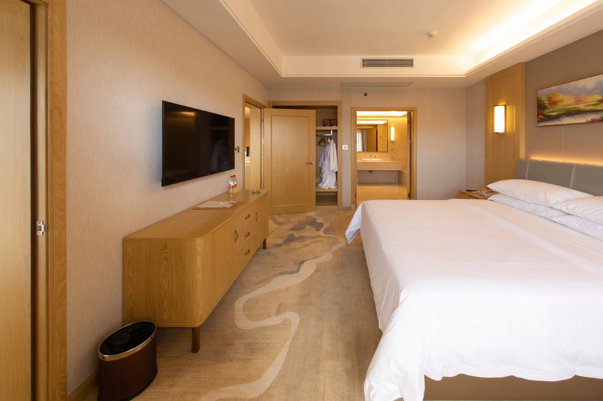 Vienna International Hotel (Zhongshan Lihe Plaza Xingzhong Road Store) 20/58