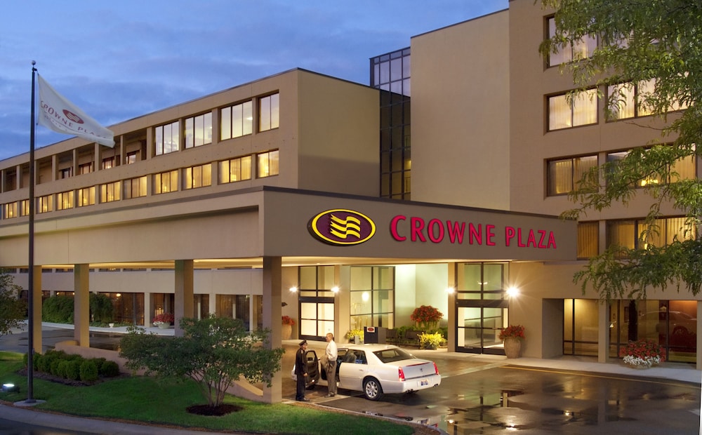 Crowne Plaza Indianapolis Airport 1/58