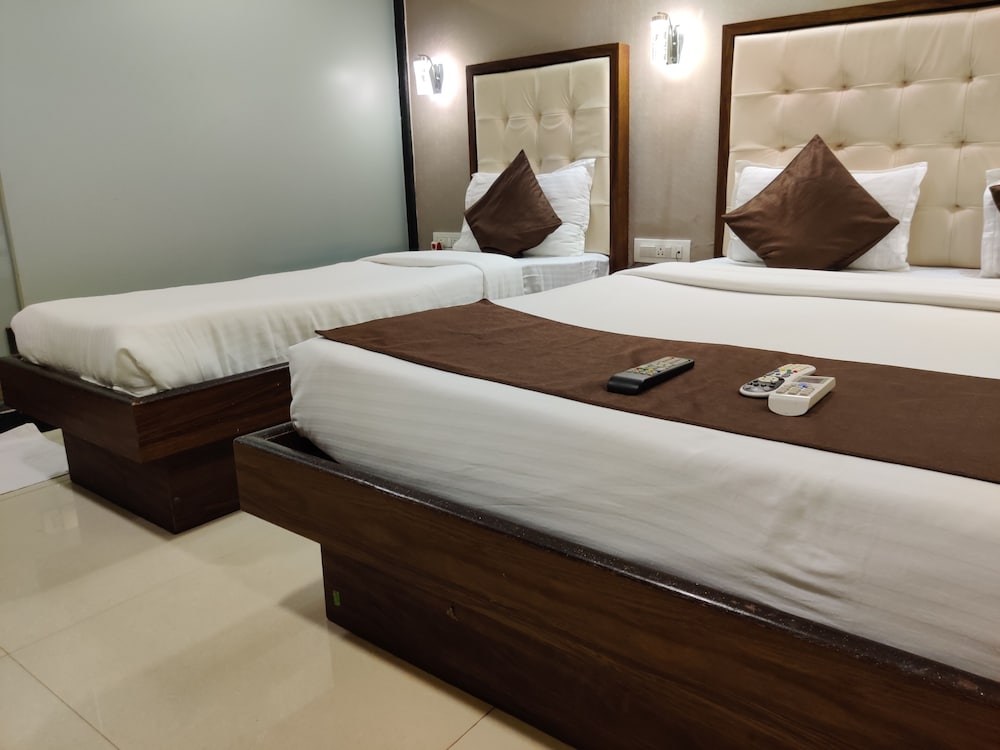 Fabhotel Garden Creek Residency Andheri 7/22