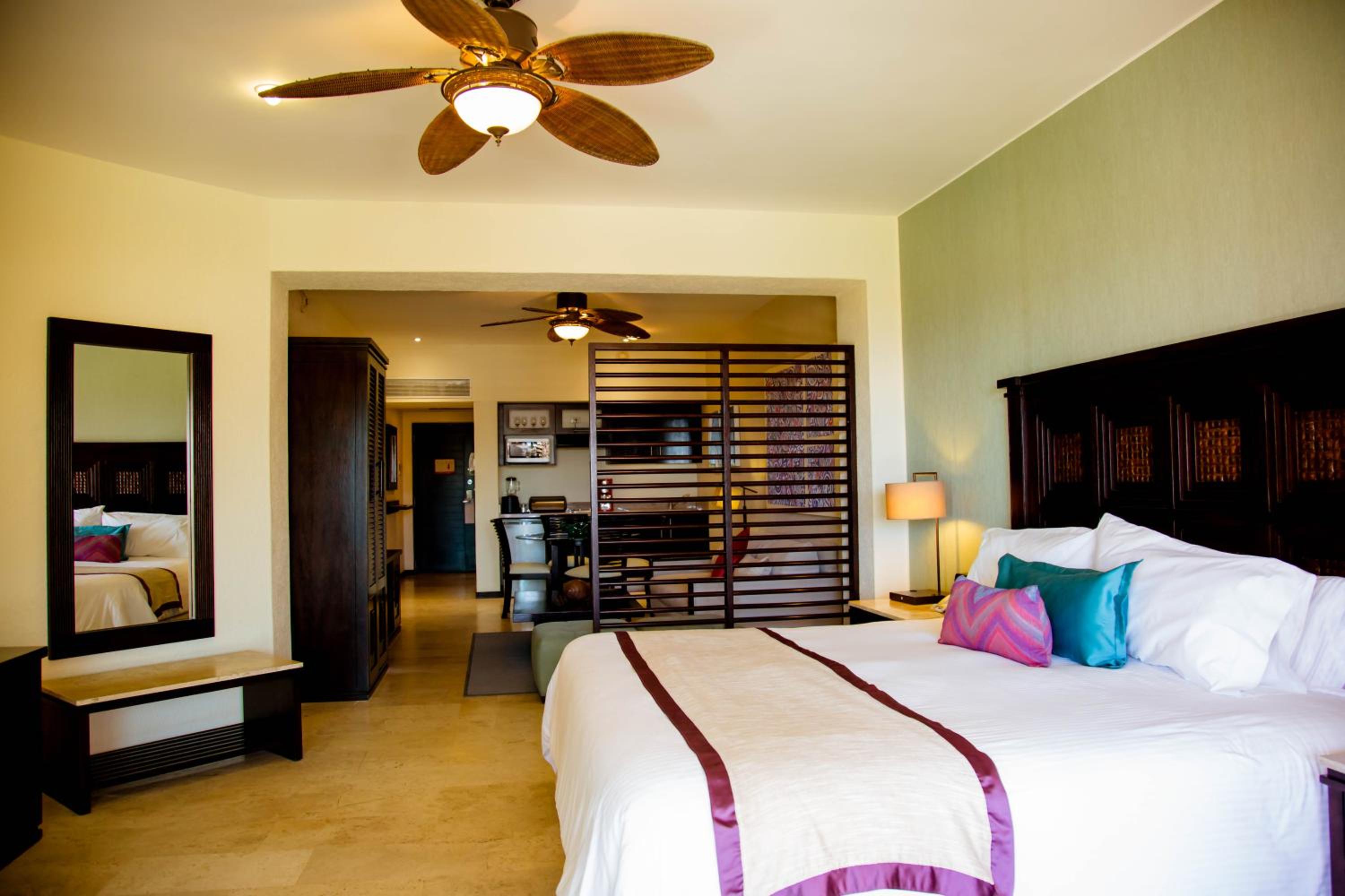 جناح جونيور مع أريكة، Casa Dorada Los Cabos Resort and Spa 3/8