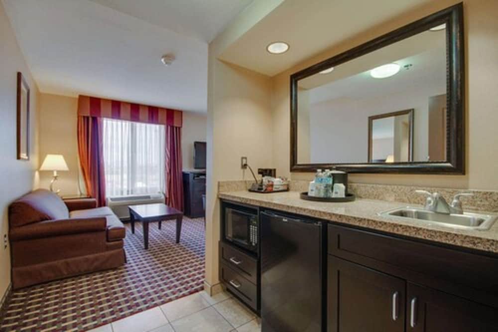 Hampton Inn and Suites Las Cruces I-25 24/38