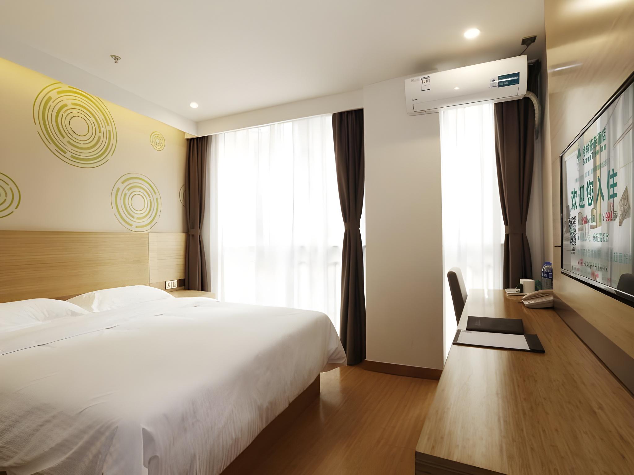 Guest Room, Double Bed, No Window