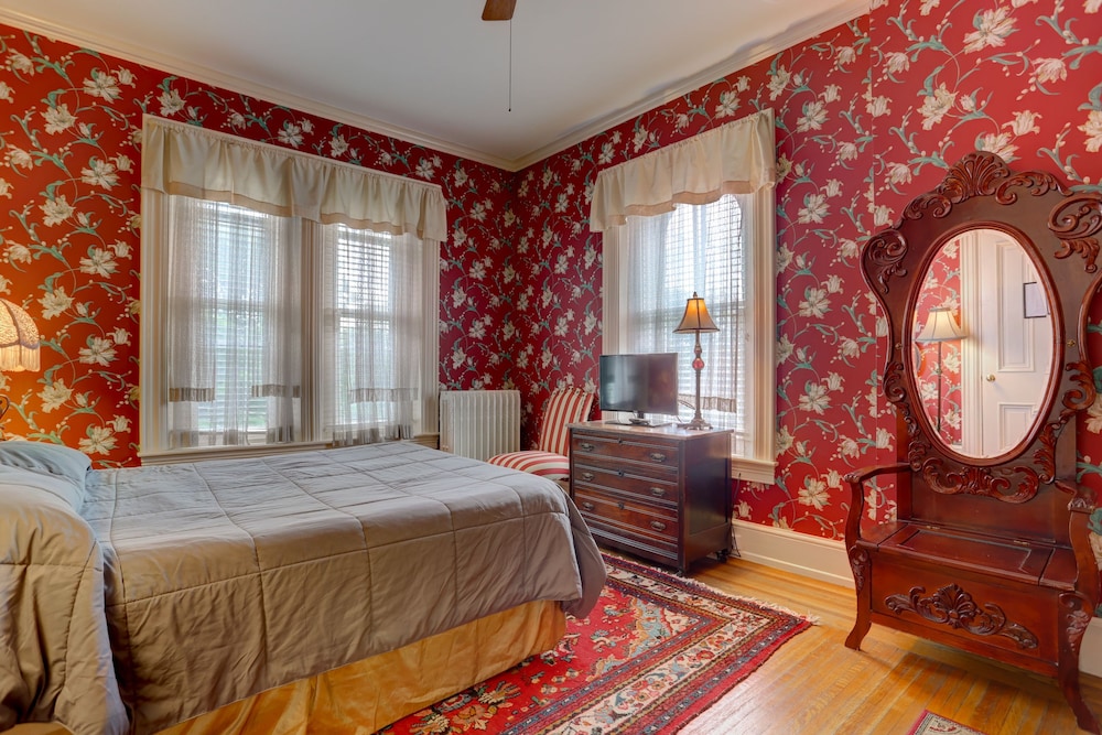 Greystone Manor Inn B&B 13/32