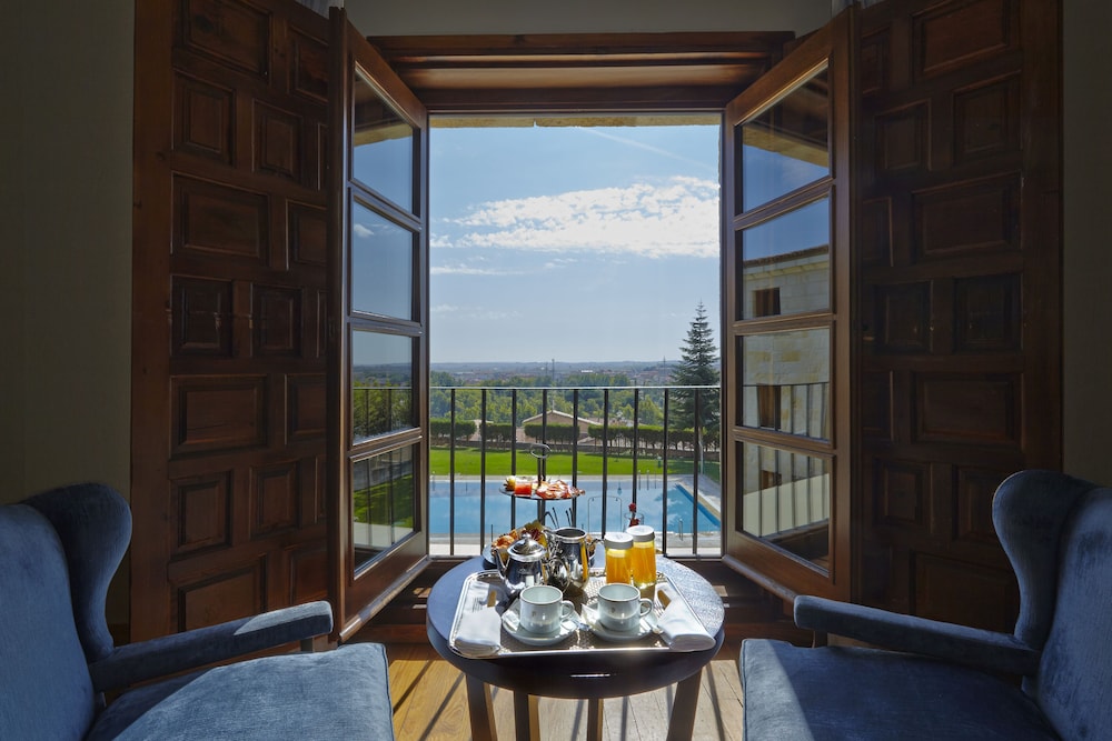 Parador De Zamora 37/50