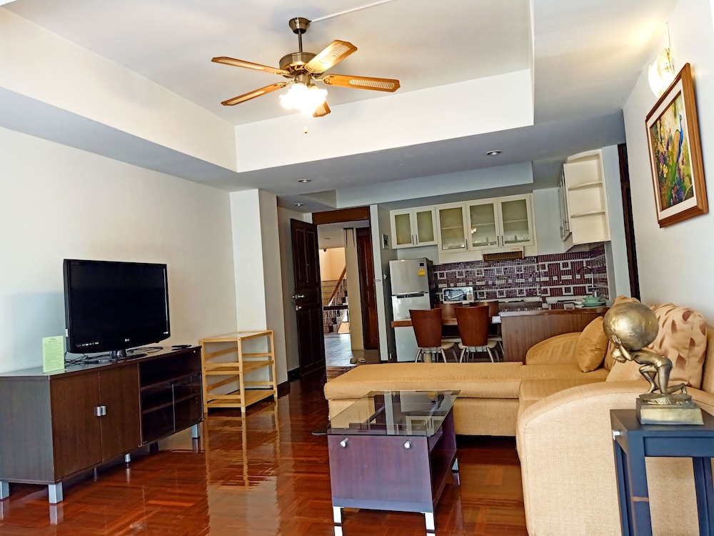 Le Vanvarothai Saladaeng Residence 32/50