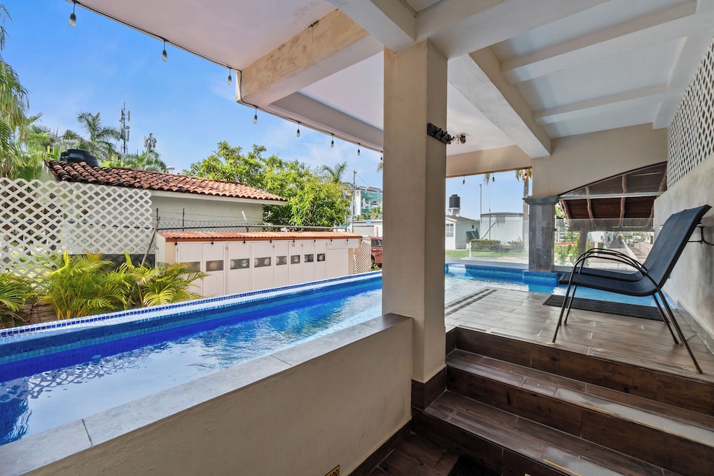 Hotel Boutique Marina Banderas 24/50