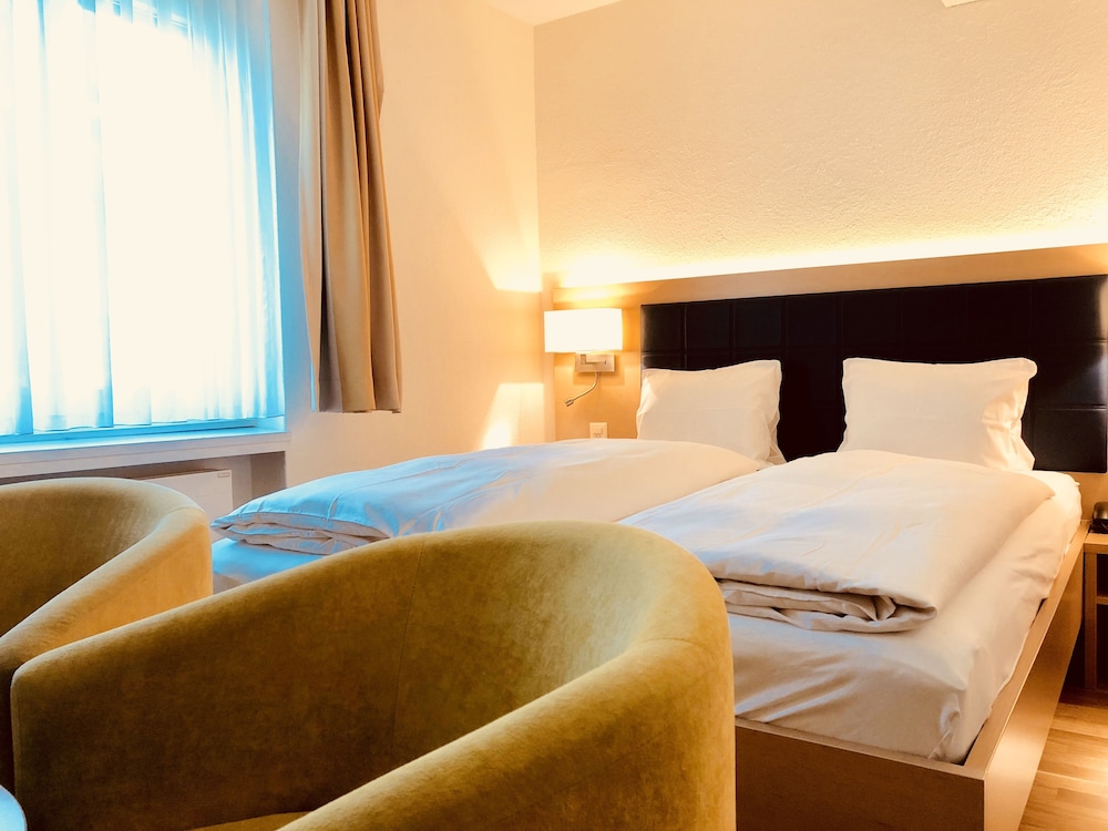 Felmis Hotel 7/37