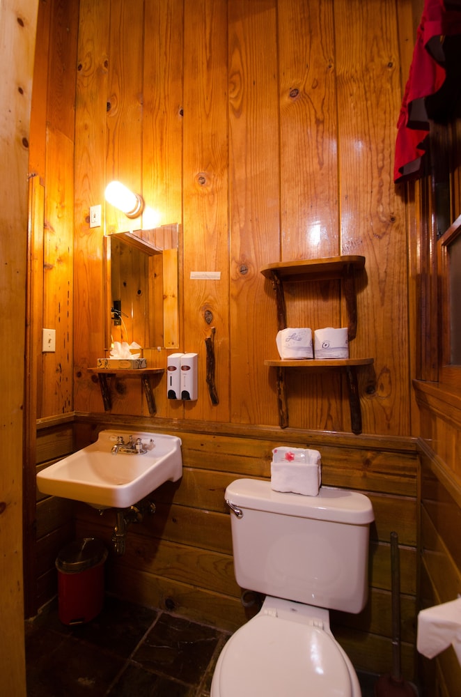 Idyllwild Bunkhouse 44/46