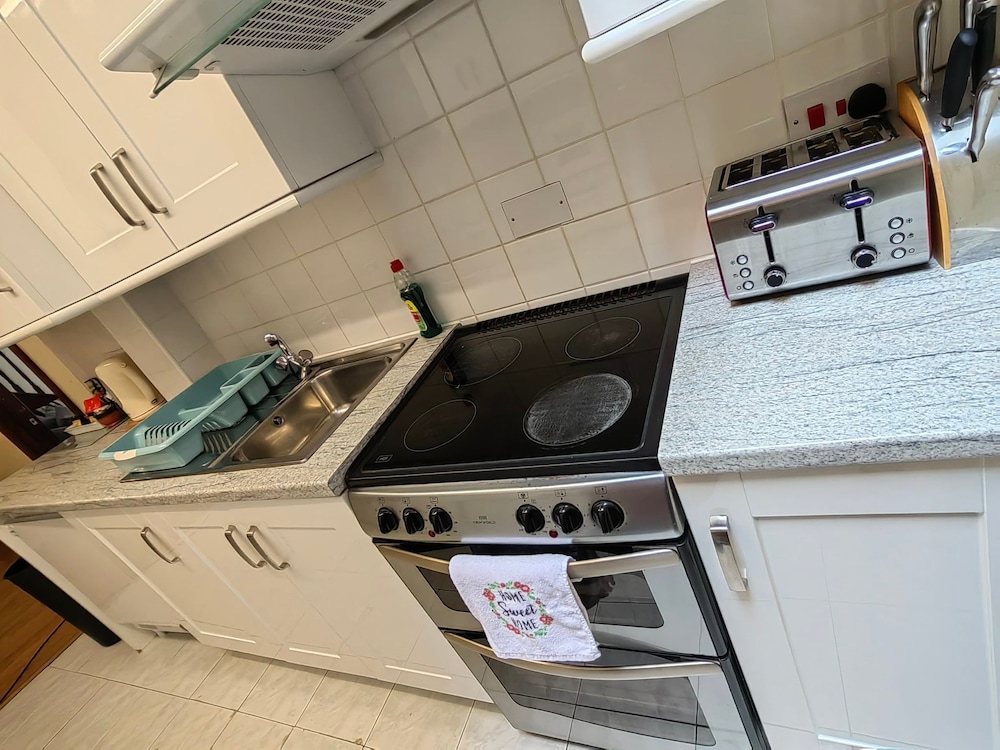 Cardigan Bay Guest House 6/50