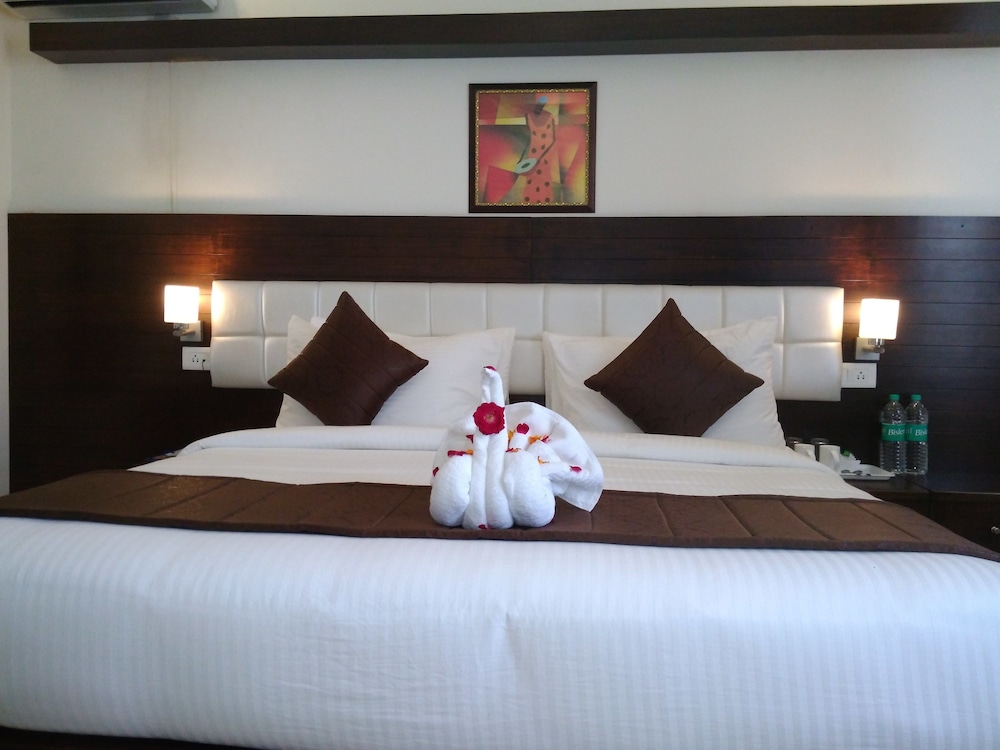 Hotel Holiday Hill 13/50