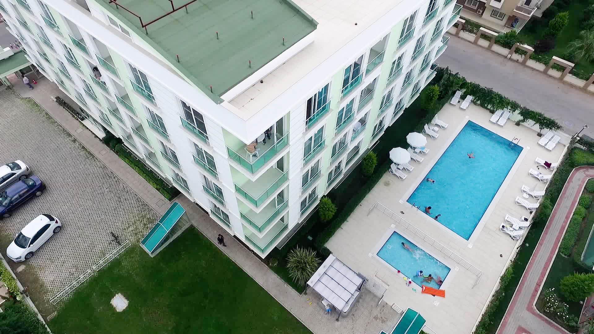 The Suites 4/100