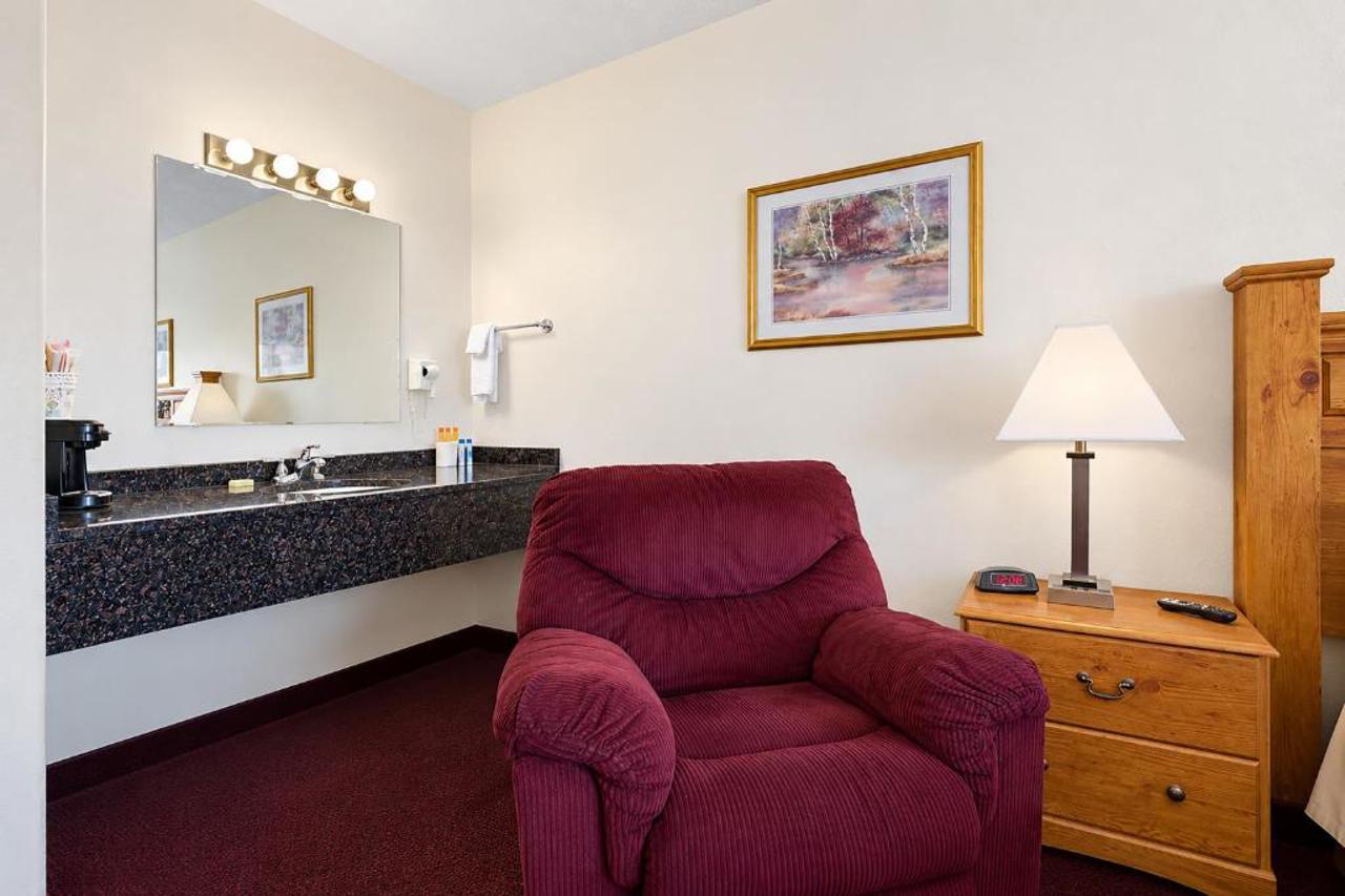 FairBridge Inn & Suites Williston, ND 20/33
