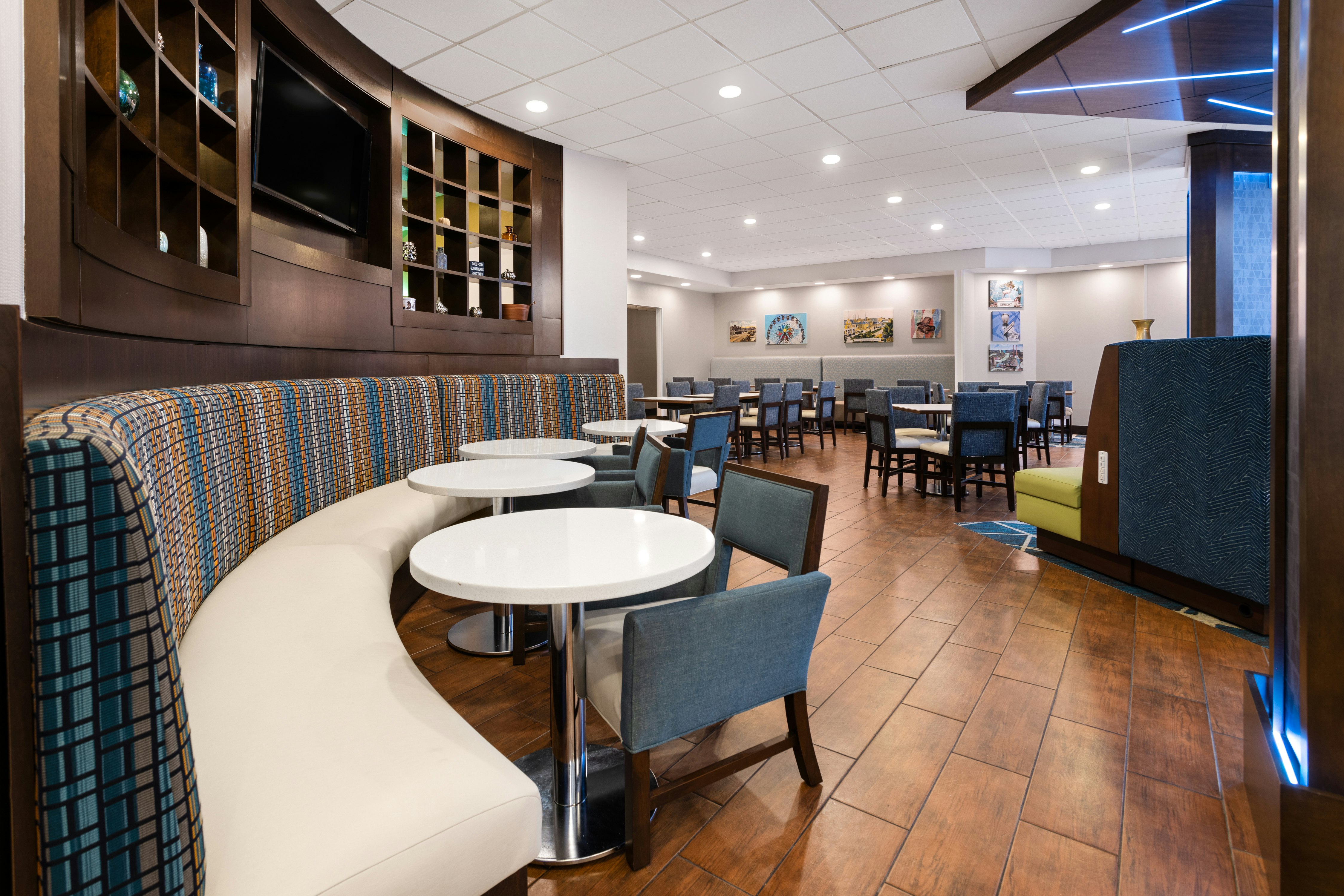 Hampton Inn And Suites Hershey 38/51