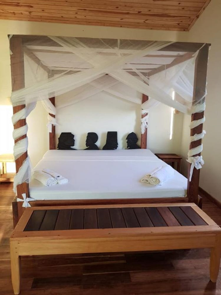 suite, sea view