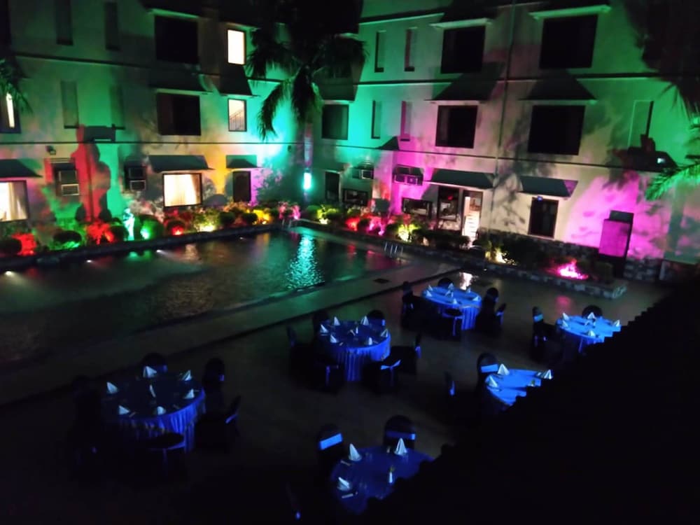 Hotel Uday Residency 36/39