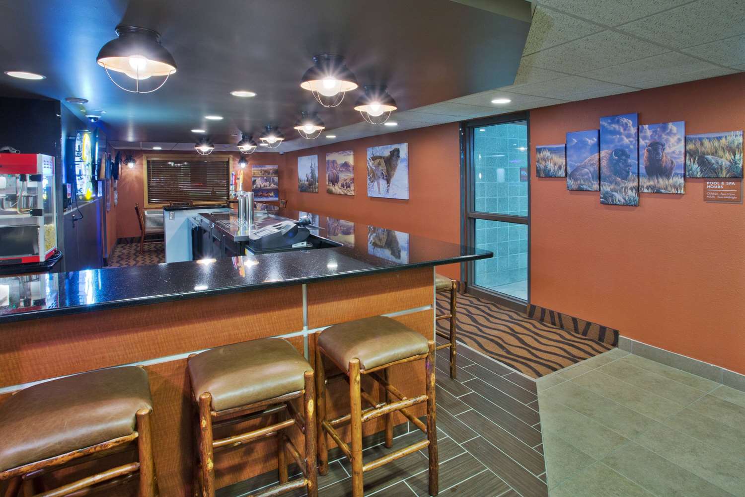 AmericInn by Wyndham Grand Forks 38/46