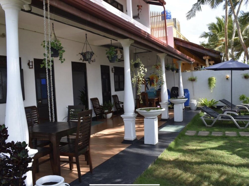 Ashens Beach House 38/50
