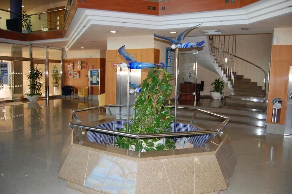 Gaviotas Hotel & Event Center 8/35