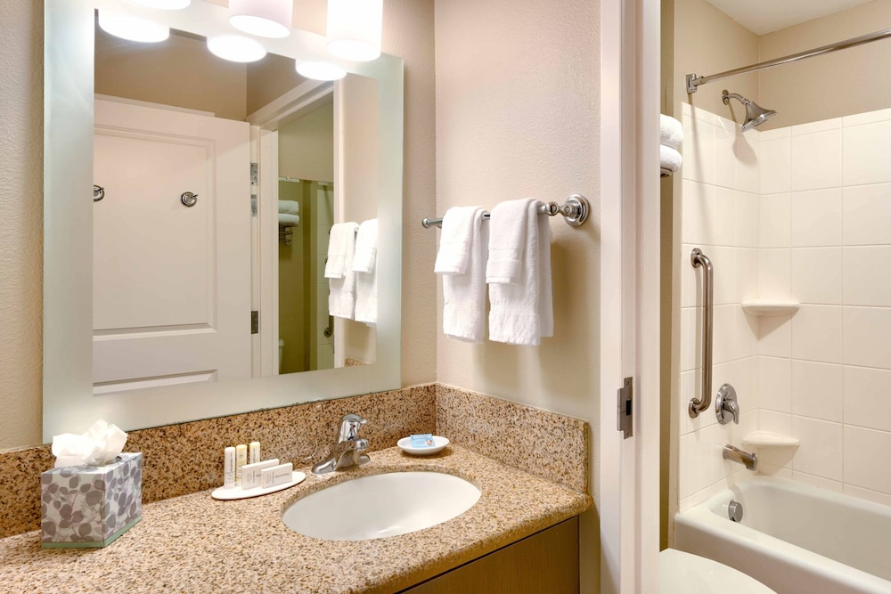 استوديو بسريرين كوين لذوي الإعاقة، Towneplace Suites Elko 3/8
