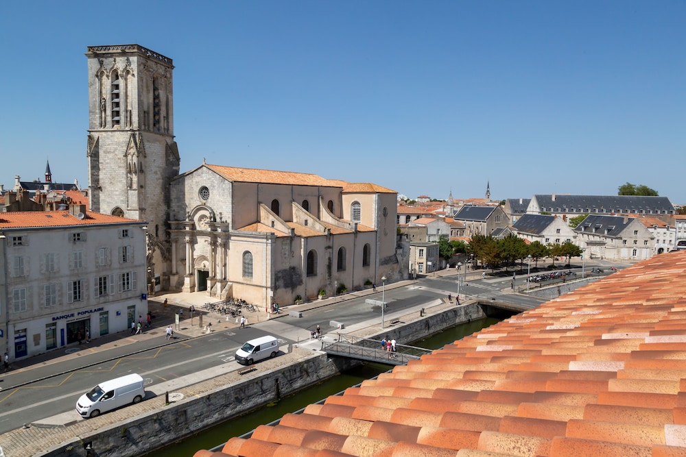 Hotel La Tour de Nesle Rochelle Vieux Port 54/58