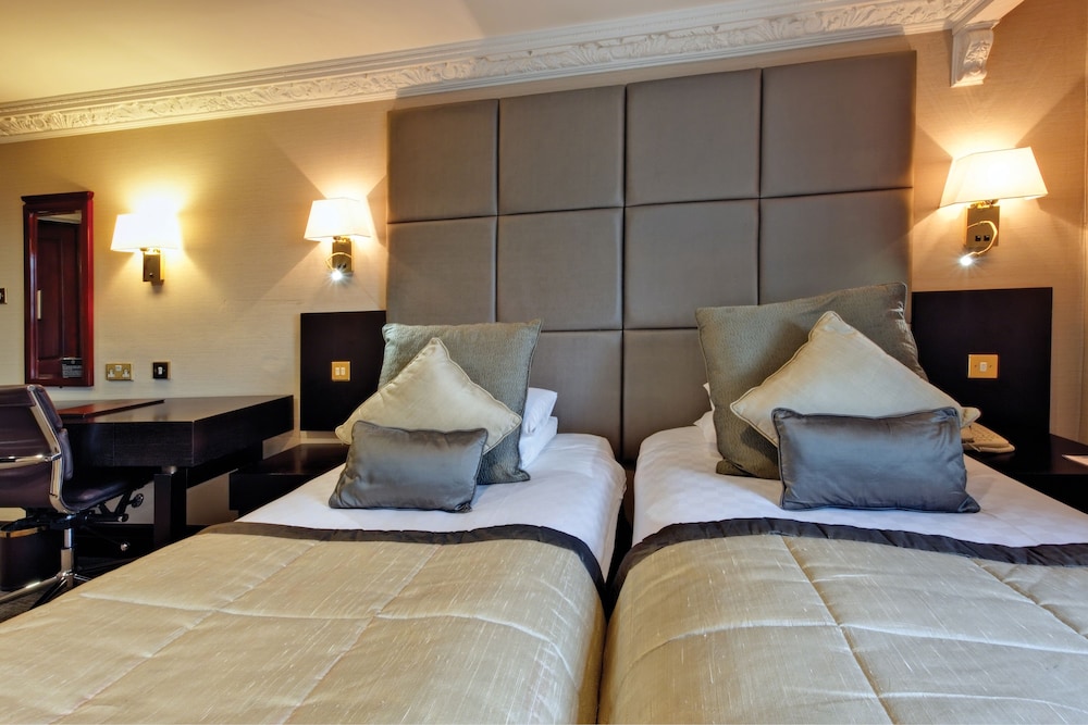 GRANGE WHITE HALL HOTEL 13/49