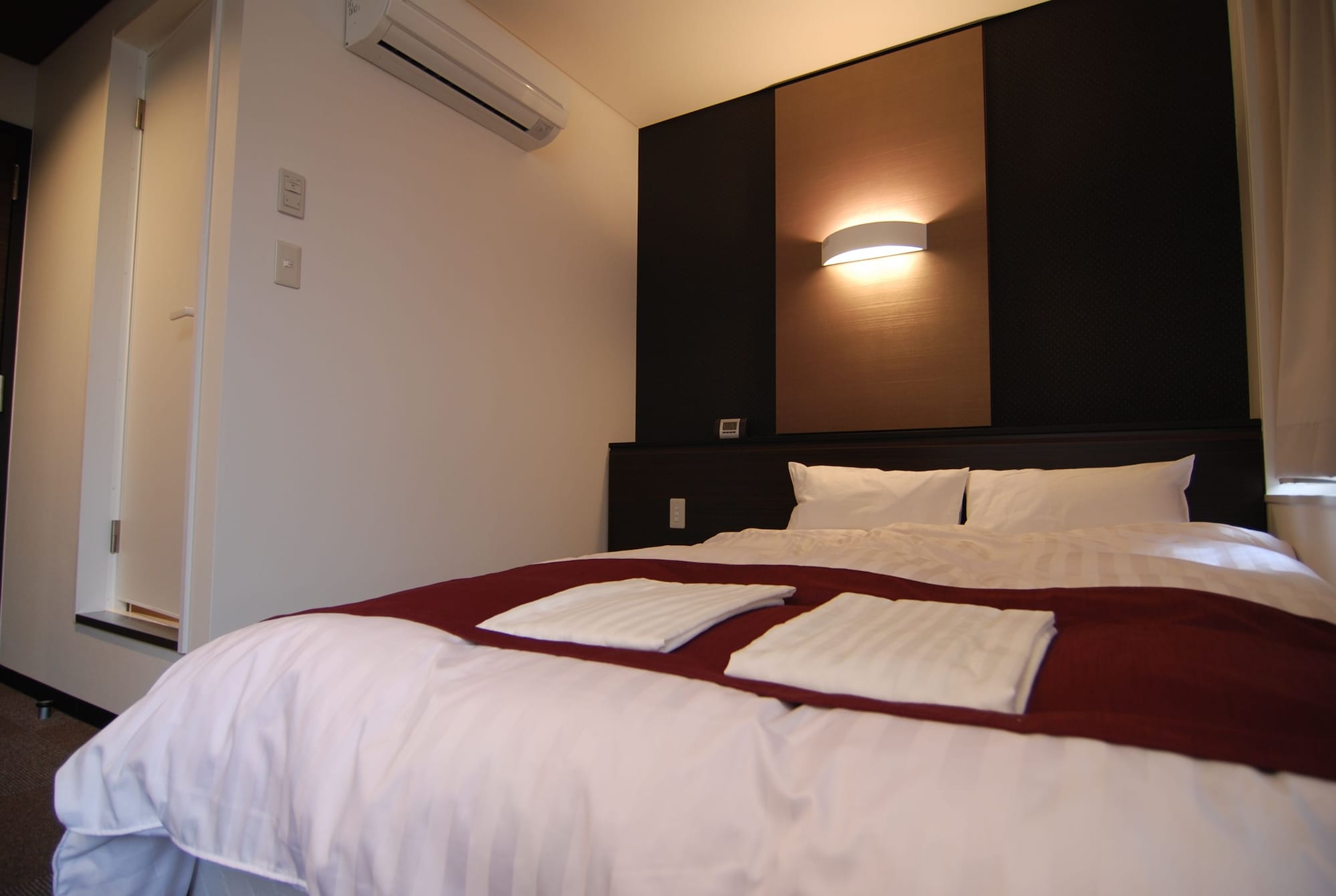 Room, Double Bed, Smoking