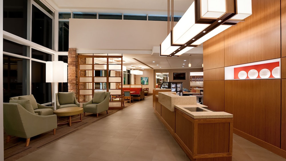 Hyatt Place Houston / The Woodlands 32/64