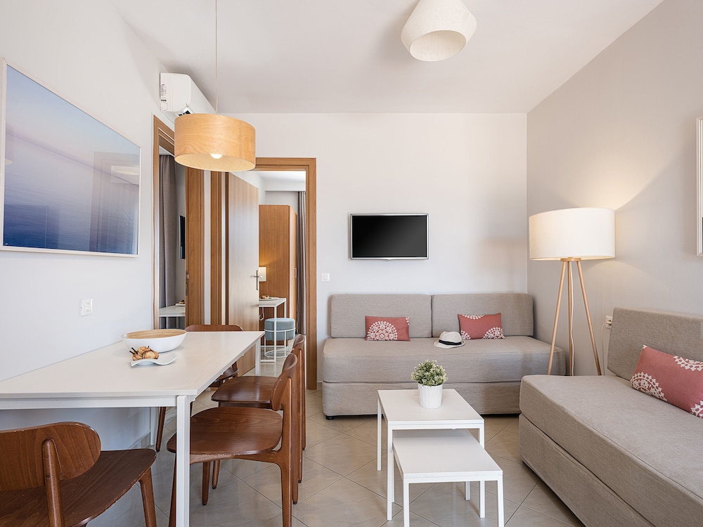 Atlantica Caldera Beach Hotel 57/65