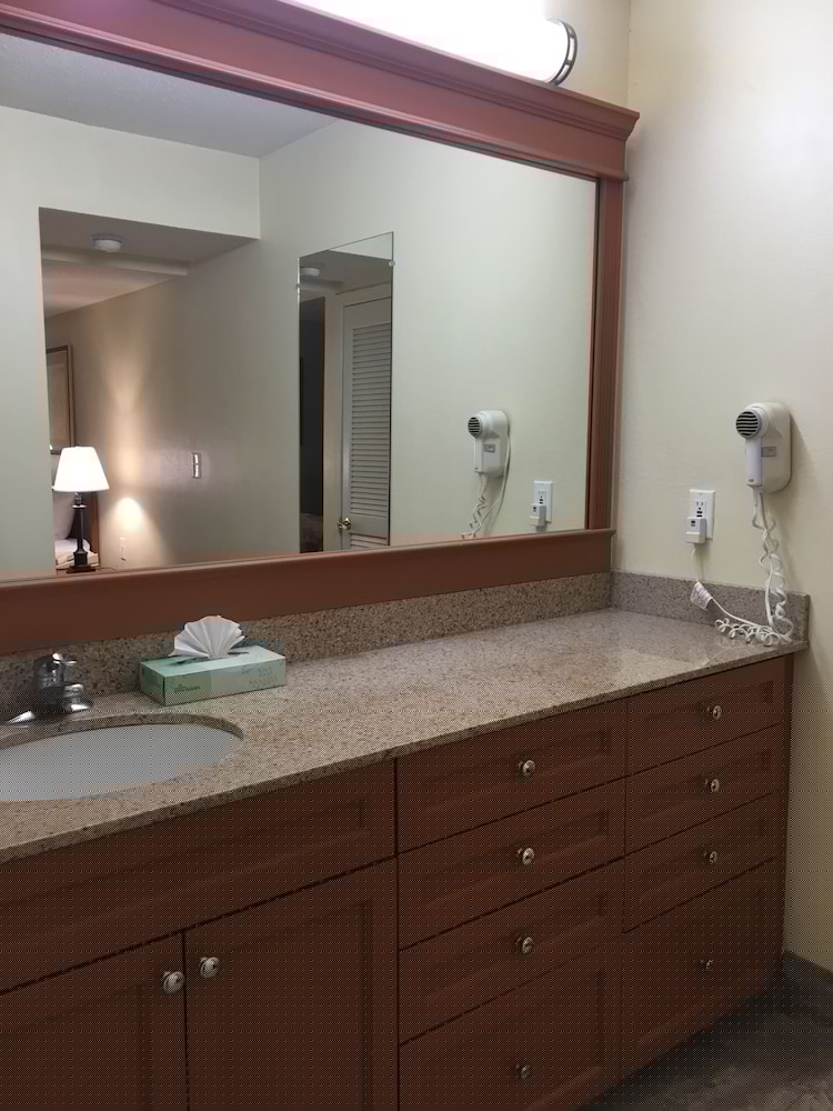 Affordable Suites of America Grand Rapids (Ex Hawthorn Suites by Wyndham) 6/49