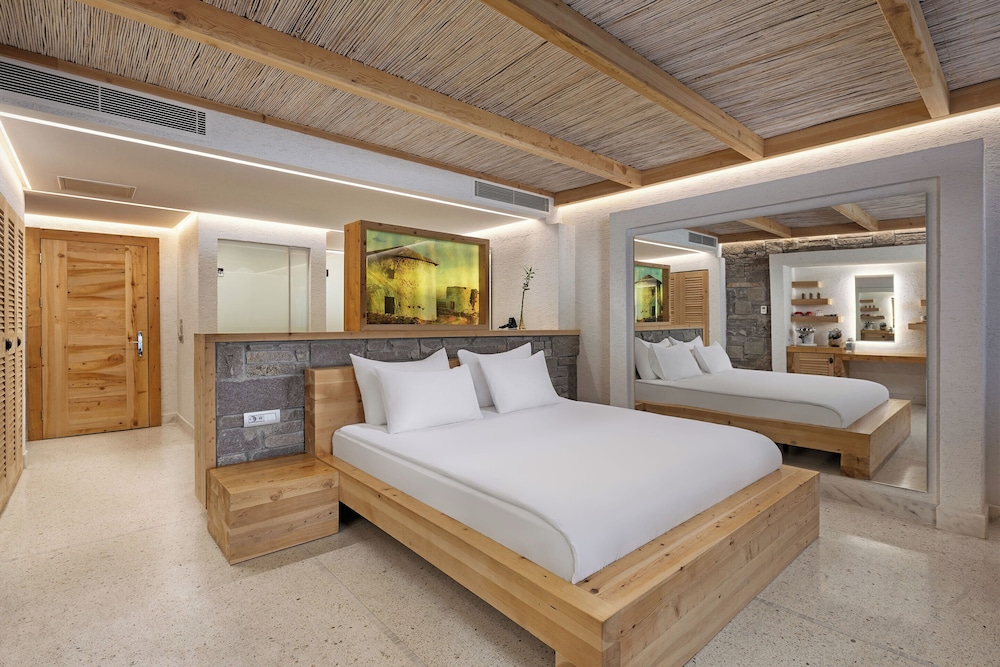 Exclusive, Swim Up, King Bed