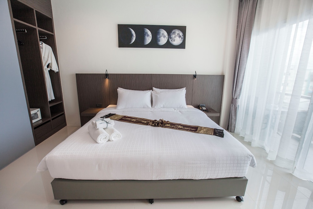 STANDARD, KING BED, SEA VIEW