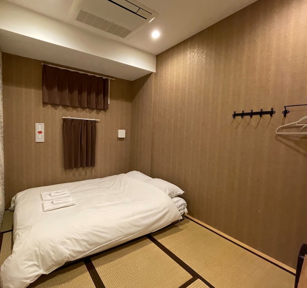 MIXED DORM, ECONOMY, SHARED BATHROOM