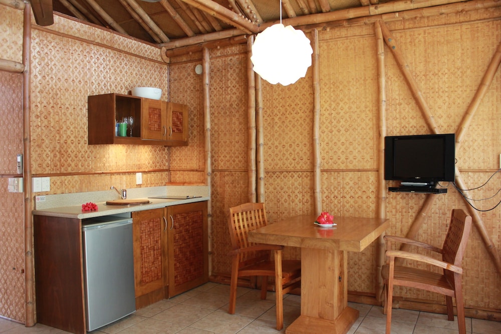 MAGIC REEF BUNGALOWS 50/66