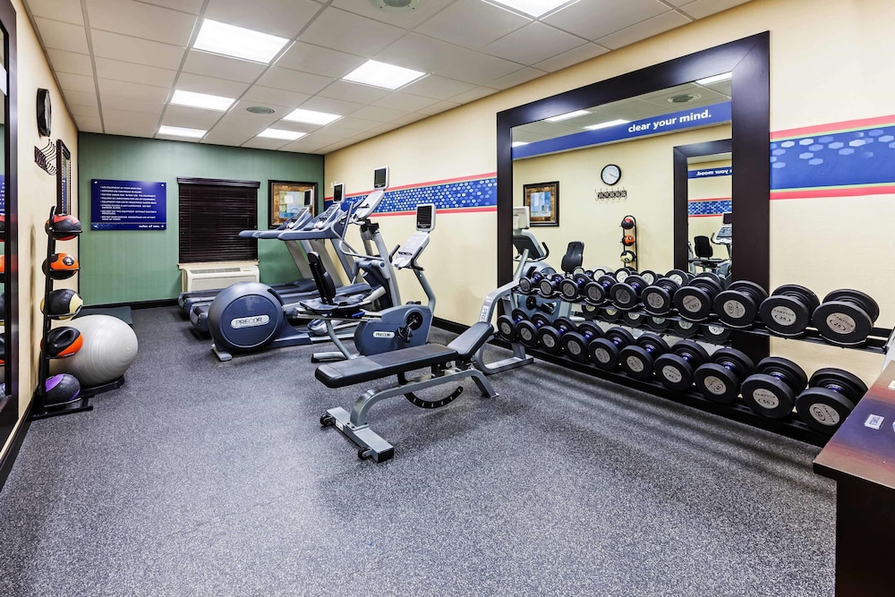 Hampton Inn and Suites Lake Jackson-Clute 24/41