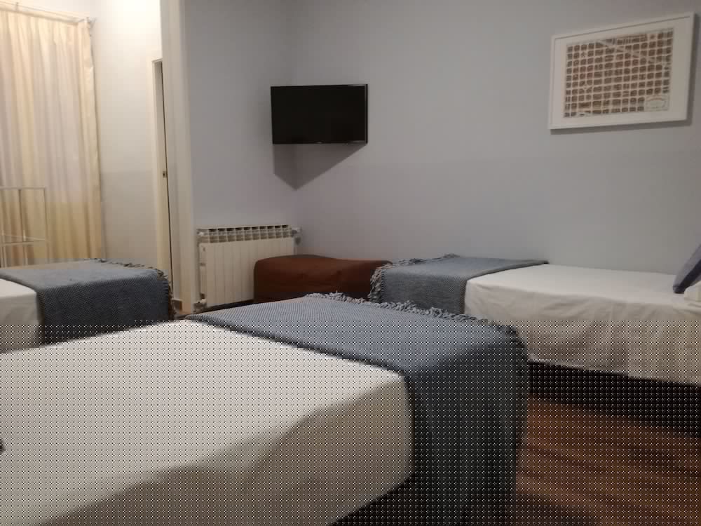 Hostal Lesseps 8/60