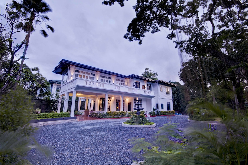 The Henry Hotel Manila in PASAY