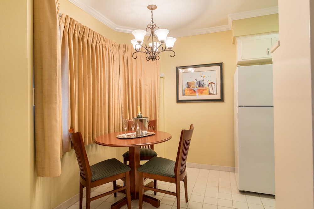 Brisas Del Mar Inn At The Beach 44/46