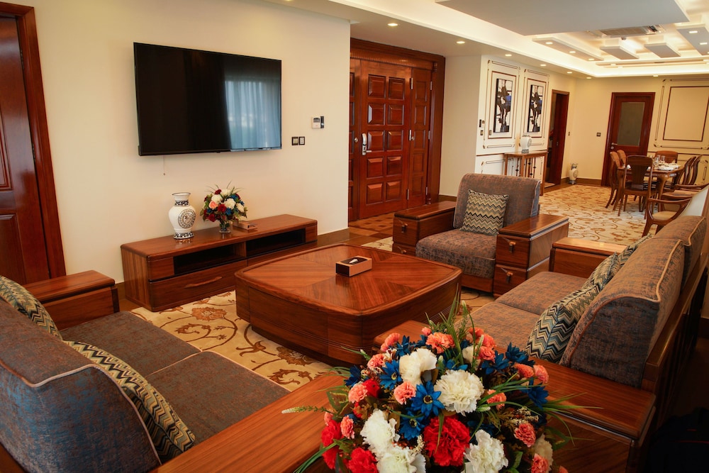Royal Swiss Lahore 47/65