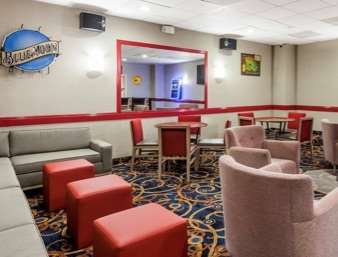 Ramada by Wyndham San Diego National City 26/33