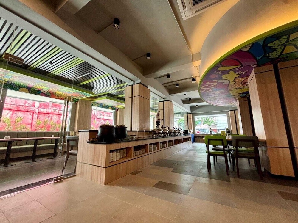 MaxOne Hotel Dumai 49/55
