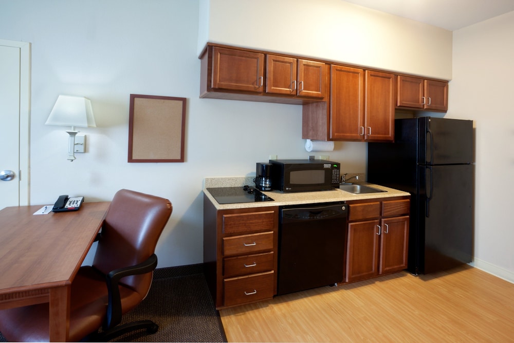 Candlewood Suites Victoria 43/66