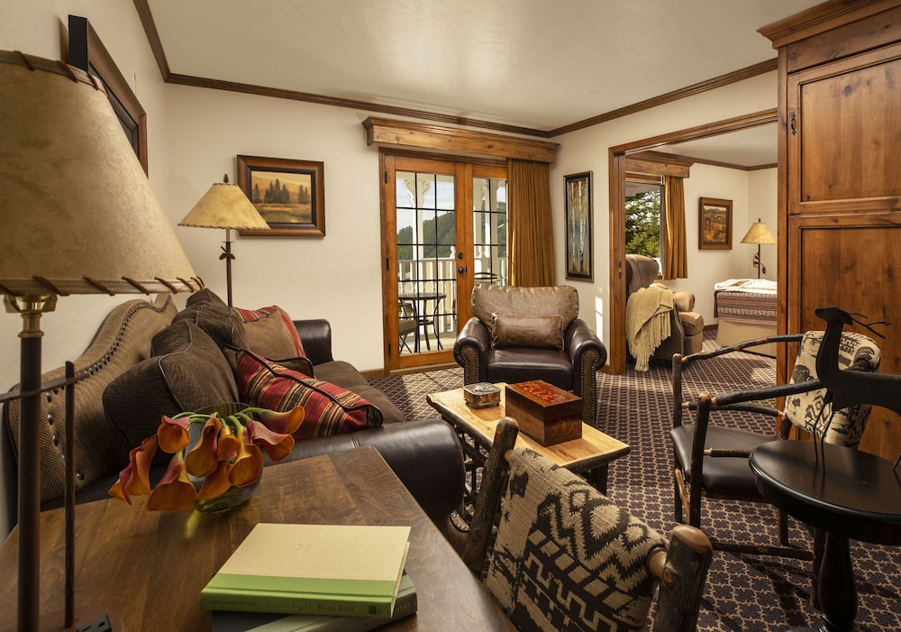 Parkway Inn 40/64