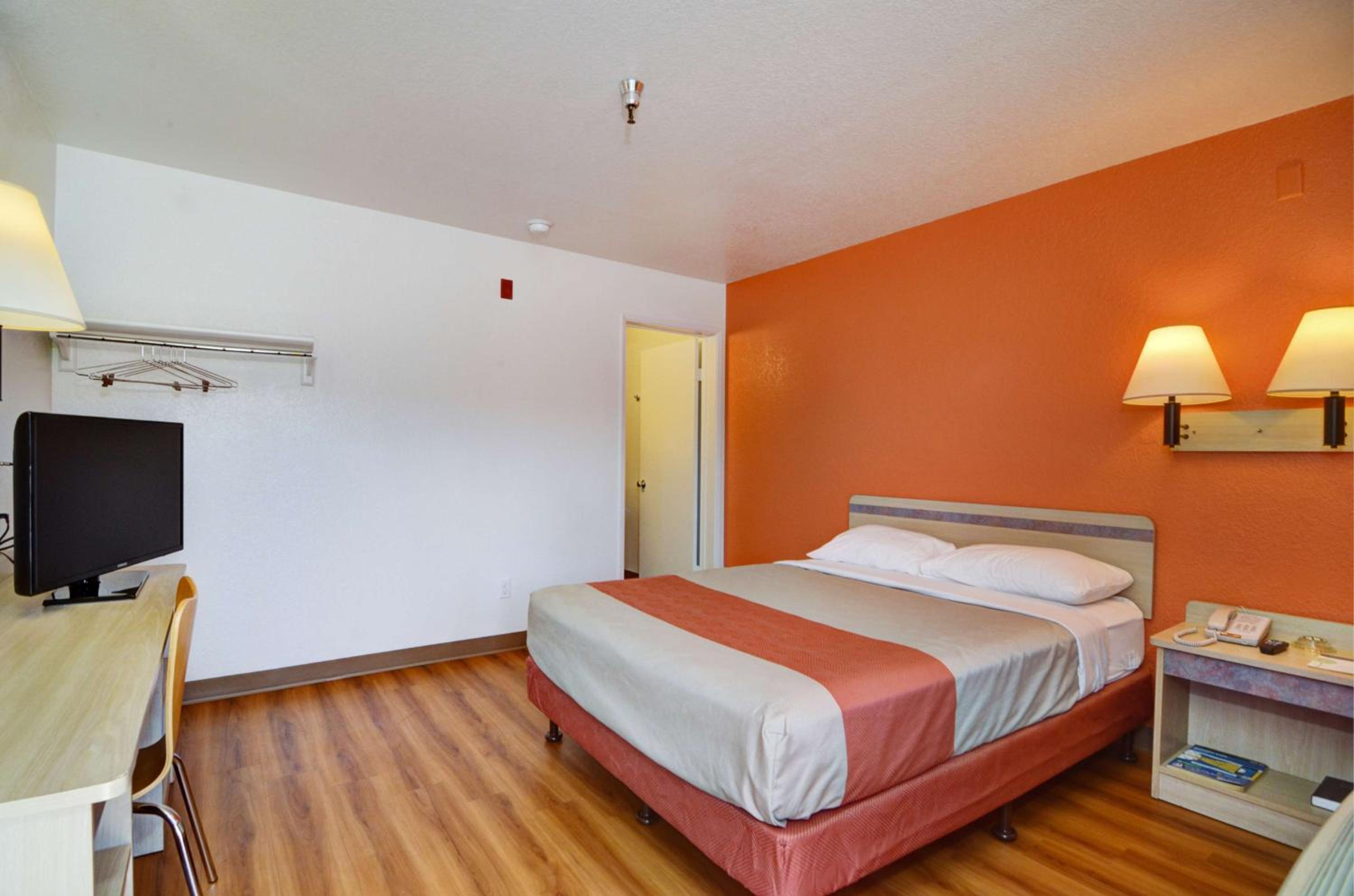 Room, Double Bed, Accessible