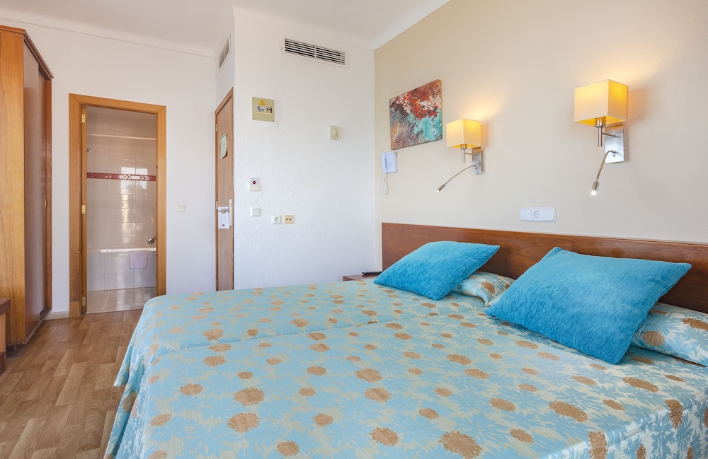 JS Miramar hotel 30/70
