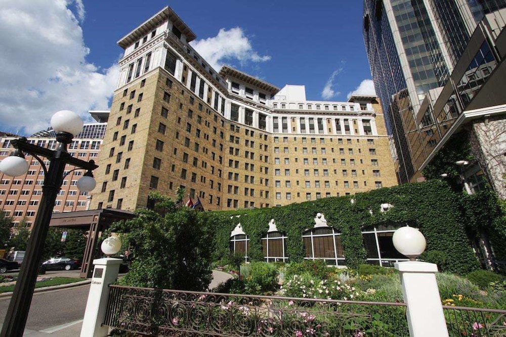 The Saint Paul Hotel 4/64