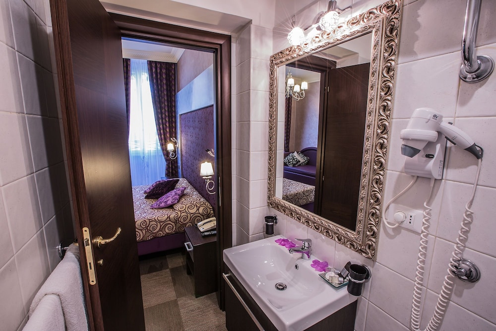 Hotel Romano 37/60